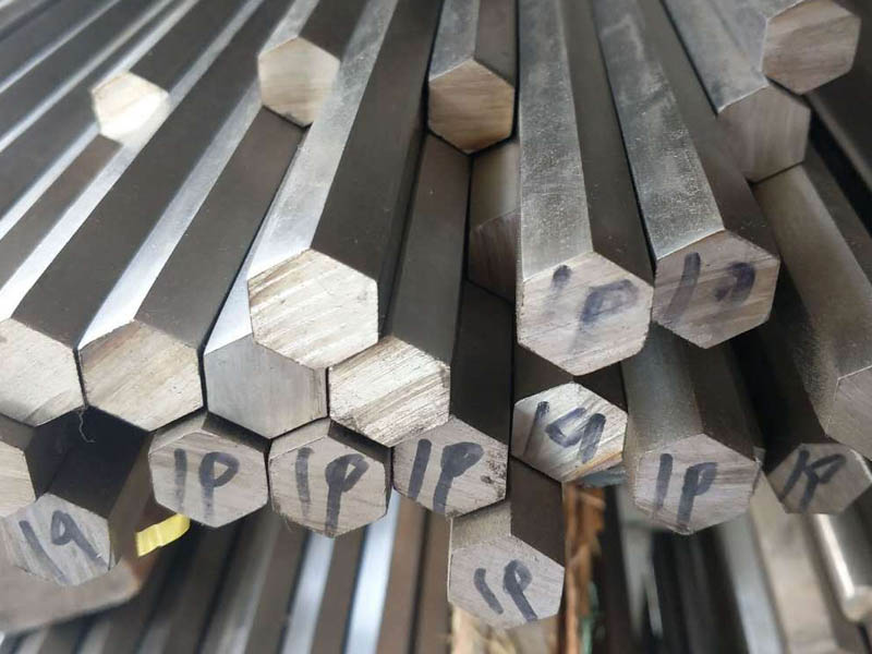 ǰ